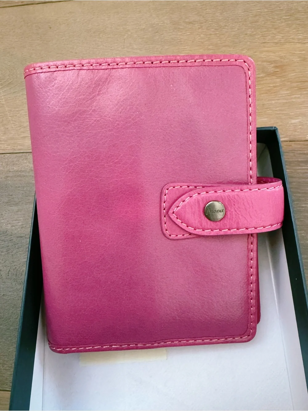 filoFAX Malden Pocket Organiser in Bright Fuchsia